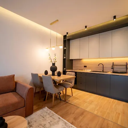 Luxury East House