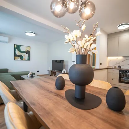 Διαμέρισμα Luxury East House